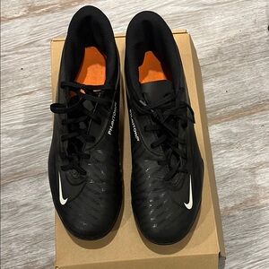 Nike Vapor 15 Club IC Shoes - Bright Crimson/White/Black.